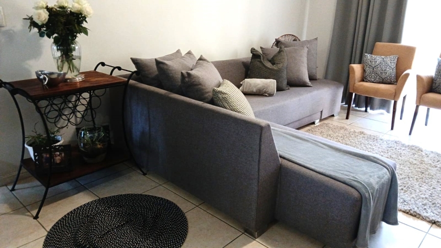 2 Bedroom Property for Sale in Heritage Park Western Cape